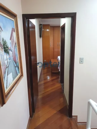 Imagem INCRÍVEL SOBRADO C/03 QUARTOS,SENDO 1 SUITE, SALA AMPLA , 03 BANHEIROS ,3 VAGAS , COM 202 M². VILA FLORESTA -STO ANDRÉ