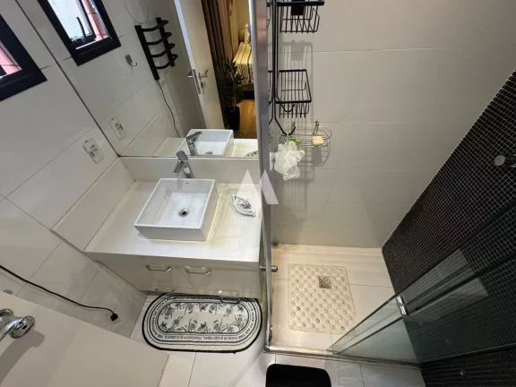Imagem Apartamento à venda com 4 dormitórios, 3 suítes e 2 vagas - Gonzaga / Santos