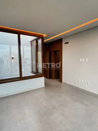 Imagem Casa no Alphavile, 4 Suítes, Master com closet e banheira, Piscina, Área Gourmet