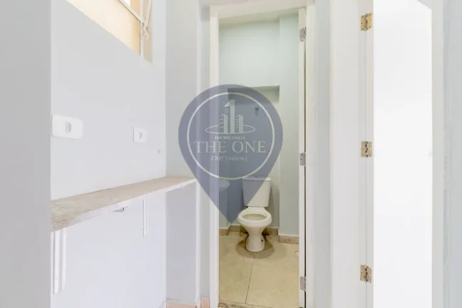 Imagem Excelente Oportunidade: Conjunto Comercial à Venda em São Paulo-SP, Bairro República - 1 Sala, 1 Banheiro, 36m² de Área