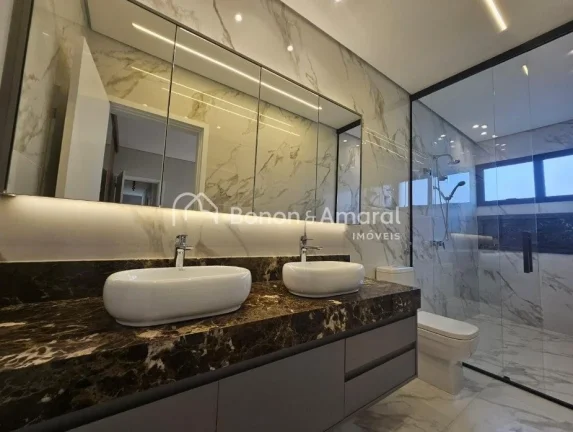Imagem Imóvel de alto padrão à venda no Condomínio Jequitibá, em Valinhos. Esta casa térrea é super ...