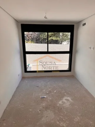Imagem Casa em condomínio com 125 m², distribuída em 3 pavimentos, em contrapiso. O imóvel dispõe de 2...