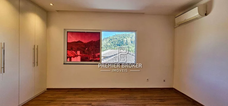 Imagem Casa à venda, 248 m² por R$ 997.000,00 - Vargem Grande - Teresópolis/RJ