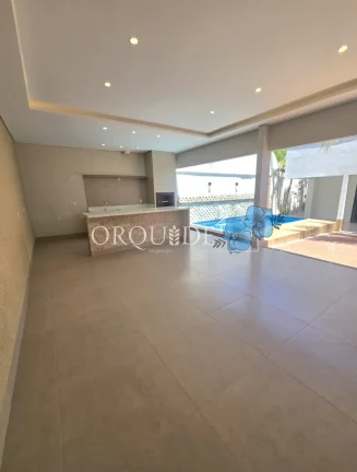 Imagem Oportunidade Imperdível: Casa à Venda em Rio Verde-GO, Primavera - 4 Quartos, 1 Suíte, 2 Salas, 4 Banheiros, 4 Vagas - 300m².
