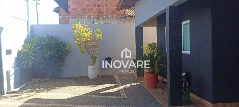Imagem Casa com 3 dormitórios à venda, 162 m² por R$ 550.000,00 - Jardim Liberdade - Itumbiara/GO