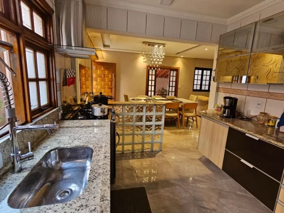 Imagem Sobrado com 3 dormitórios à venda por R$ 1.200.000,00 - Jardim Obelisco - Poá/SP