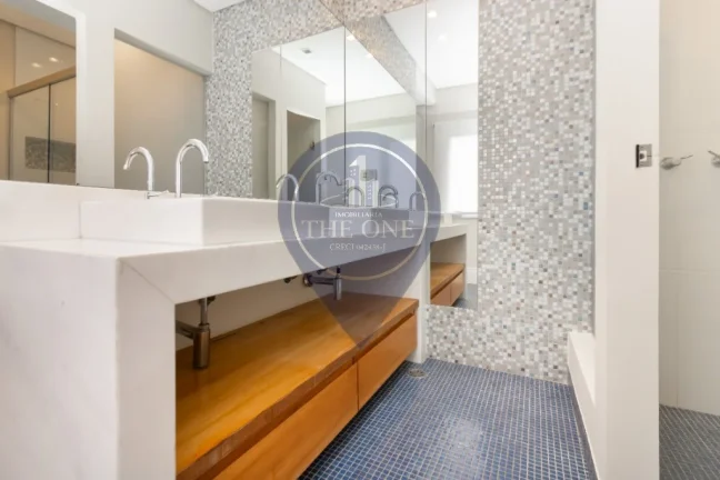 Imagem Casa à venda em São Paulo-SP, Vila Mariana: 3 quartos, 1 suíte, 4 banheiros, 2 vagas, 236m² de área. Aproveite!