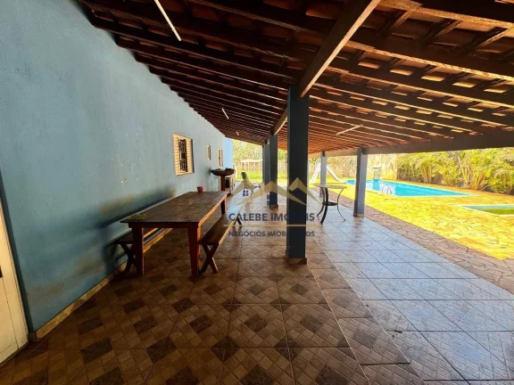 Imagem Chácara com 2 dormitórios à venda, 1000 m² por R$ 380.000,00 - Lagoa Vermelha - Tatuí/SP