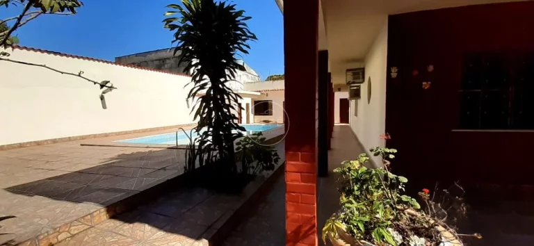 Imagem CASA à VENDA com LAZER COMPLETO - 700m² - R$ 730.000 - Pedra de Guaratiba, Rio de Janeiro - RJ