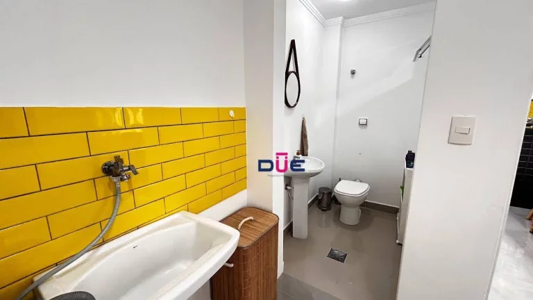 Imagem Apartamento com 3 dormitórios à venda, 102 m² por R$ 640.000 - Ponta da Praia - Santos/SP