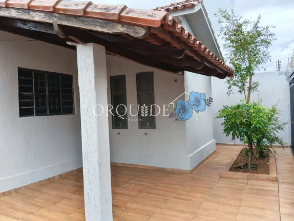 Imagem Casa à venda em Rio Verde-GO, Conjunto Morada do Sol: 3 quartos, 1 suíte, 1 sala, 3 vagas, 154,17m² de área. Confira!