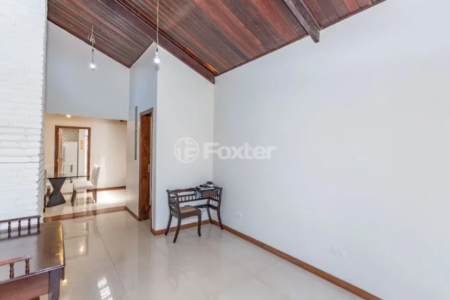 Imagem Casa Brooklin - 402M², 4 Dorms, 2 Suítes, 4 Vagas, Piscina Aquecida, Churrasqueira, Chuveiro a Gás, Lareira, Pomar, Jardim.