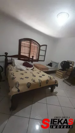 Imagem Imperdível: Casa à venda na zona Leste de São Paulo, com 3 quartos, 1 suíte e 6 vagas de garagem!