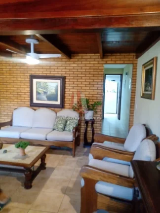 Imagem Casa Duplex à Venda c/ 2 Suítes c/ 80 m² Peró
