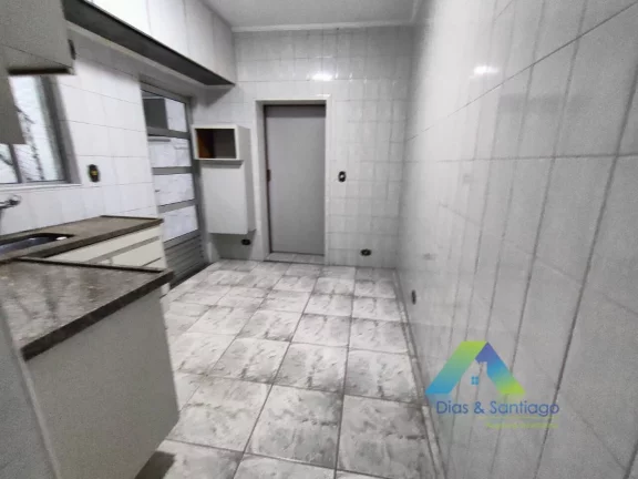 Imagem Sobrado com 3 dormitórios e 2 vagas à três quadras do Metrô Sacomã!!