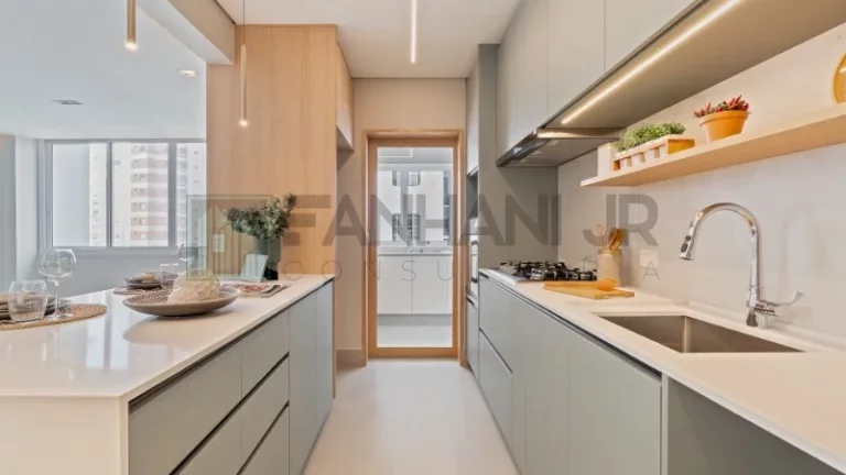 Imagem Venha se encantar com este apartamento de 130m² totalmente reformado, localizado no coração da Vila Nova Conceição. Com 2 quartos, sendo 1 suíte, es