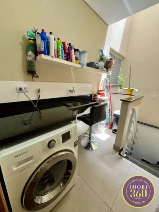 Imagem Lindo e espaçoso sobrado de condomínio