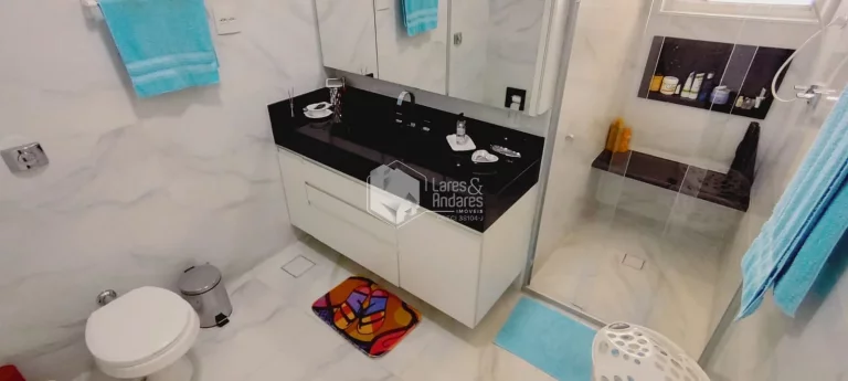 Imagem Sobrado à venda, 710m² com 4 dorm sendo 2 suítes, 8 vagas, casa com edícula, piscina com cascata e churrasqueira - Alto da Lapa