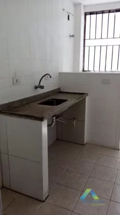 Imagem Excelente oportunidade a poucos minutos da estação do metro Jabaquara, 2 dormitórios, com fácil acesso a comercios e principais avenidas.