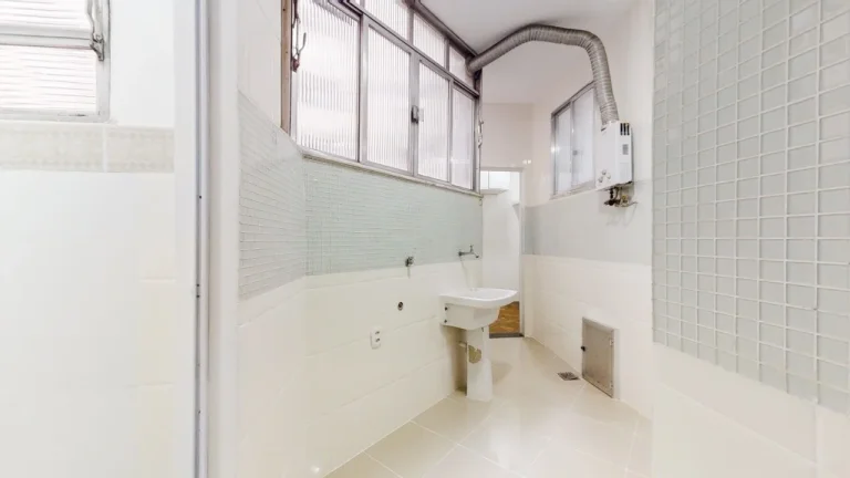 Imagem Apartamento 140M², 3Q, 1 Suíte, 2 Banheiros, 1 Vaga, Academia, Armários.