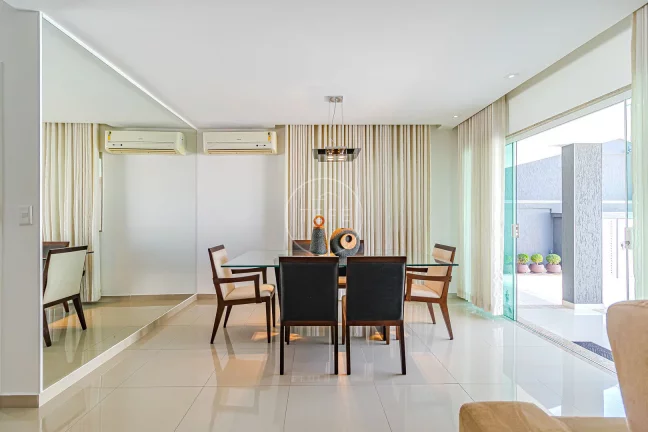 Imagem CASA com PORTEIRA FECHADA e 275m² na TAQUARA - Pronta para sua mudança!