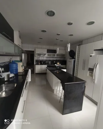 Imagem Imperdível oportunidade: Apartamento de luxo com 4 quartos e 3 suítes na Pitangueiras, Guarujá-SP!