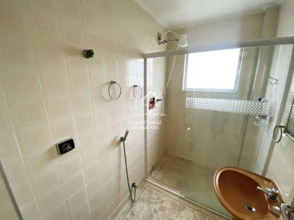 Imagem Imperdível oportunidade de apartamento à venda em Guarujá-SP, Pitangueiras: 2 quartos, 1 suíte, 2 salas, 3 banheiros, 1 vaga de garagem, 107m².