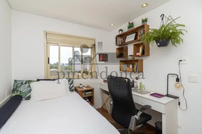 Imagem Apartamento em Perdizes com 4 quartos (3 sui­tes) e 3 vagas, 143m².
