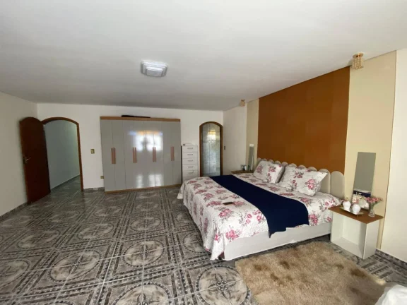 Imagem Sobrado com Design Funcional e Espaços Bem Distribuídos – Jardim Eliane