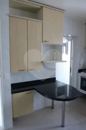 Imagem Apartamento à venda com 3 quartos, sendo 1 suíte, no condomínio Edifício Casa Blanca, São Paulo - SP