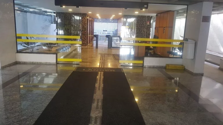 Imagem Conjunto Comercial na Bela Cintra