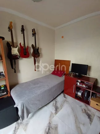 Imagem CASA À VENDA - CRUZEIRO DO SUL