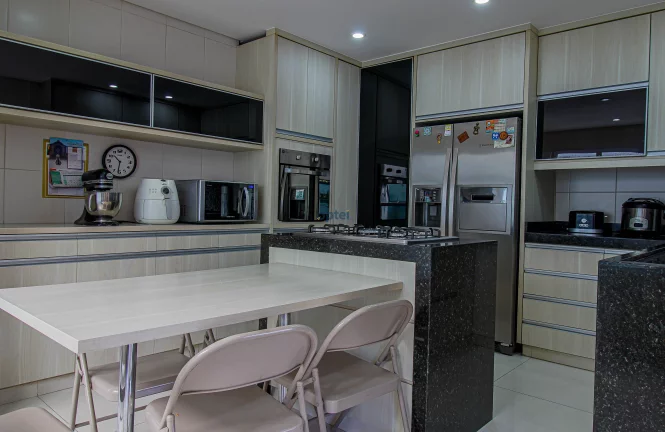 Imagem CASA ALTO PADRÃO COM 4 SUÍTES , 418 M² - CONDOMÍNIO FOREST HILLS - JARDIM HOLLYWOOD - SÃO BERNARDO DO CAMPO/SP