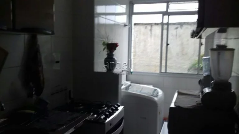 Imagem Apartamento térreo com 48 metros quadrados, com dois quartos com piso em porcelanato e teto rebaixa...