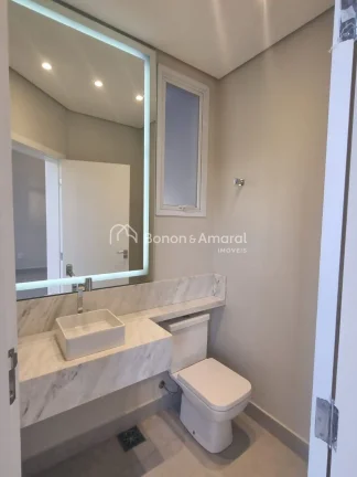 Imagem Essa casa à venda no Parque Brasil 500, no condomínio Royal Garden, em Paulínia, oferece um excel...