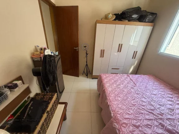 Imagem Sobrado com 2 dormitórios à venda, 56 m² por R$ 375.000,00 - Maracanã - Praia Grande/SP
