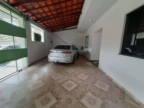 Imagem Casa espaçosa de 3 dormitórios, suíte com varanda e duas vagas de garagem, localizada no bairro Caiçaras em Barbacena