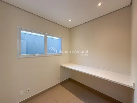 Imagem Encante-se com esta belíssima casa em condomínio, que une planta moderna, excelente iluminação n...
