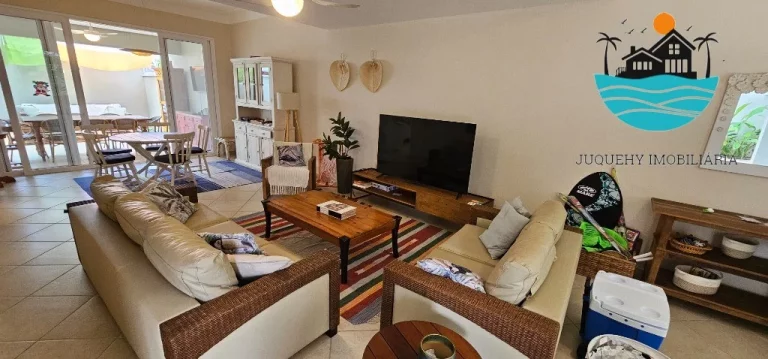 Imagem Casa em condomínio para locação em Juquehy com 4 suítes, piscina coletiva, serv. praia, 150m da praia - Acomodação 10 pessoas | Juquehy Imobiliária