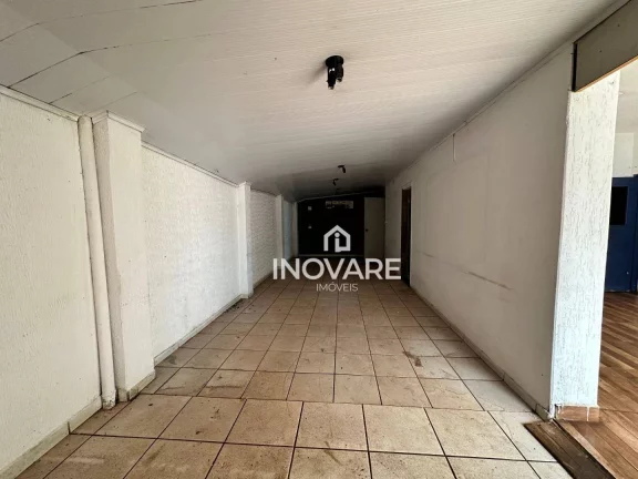 Imagem Casa com 3 dormitórios para alugar, 245 m² por R$ 2.000,00/mês - Setor Central - Itumbiara/GO