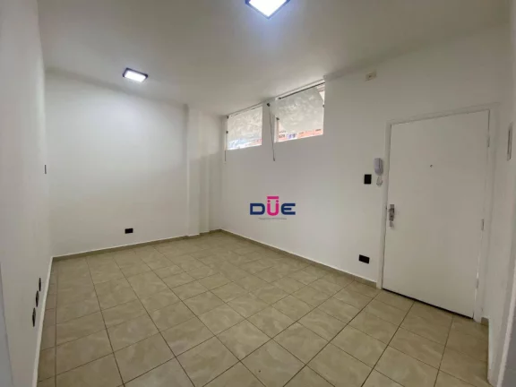Imagem Apartamento 2 dormitórios para locação no coração do Gonzaga – a menos de 100 metros da praia!