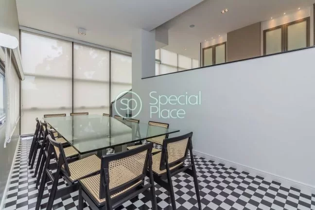 Imagem Apartamento com 217m² em Perdizes Living amplo com lareira, com caixilhos do piso ao teto, muito cl...