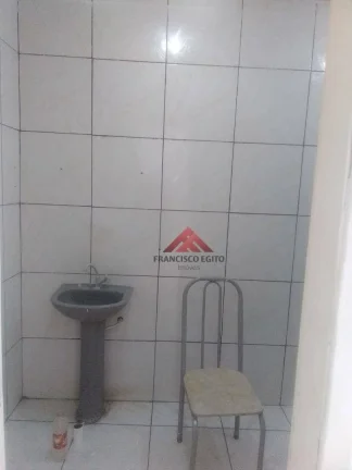 Imagem Casa com 2 dormitórios para alugar por R$ 955,00/mês - Trindade - São Gonçalo/RJ