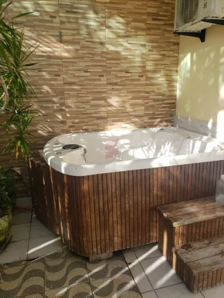 Imagem SOBRADO com 3 dormitórios à venda por R$ 600.000,00 no bairro Ipanema - PONTAL DO PARANÁ / PR
