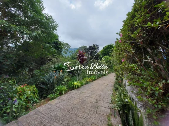 Imagem Casa com 3 dormitórios à venda, 174 m² por R$ 1.300.000,00 - Albuquerque - Teresópolis/RJ