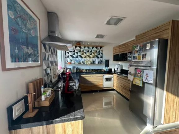 Imagem Casa triplex com quintal e suíte master  Granja Viana