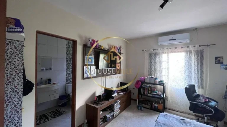 Imagem Chácara 11.000 m², Bairro do Freitas, Zona Norte de São José dos Campos.