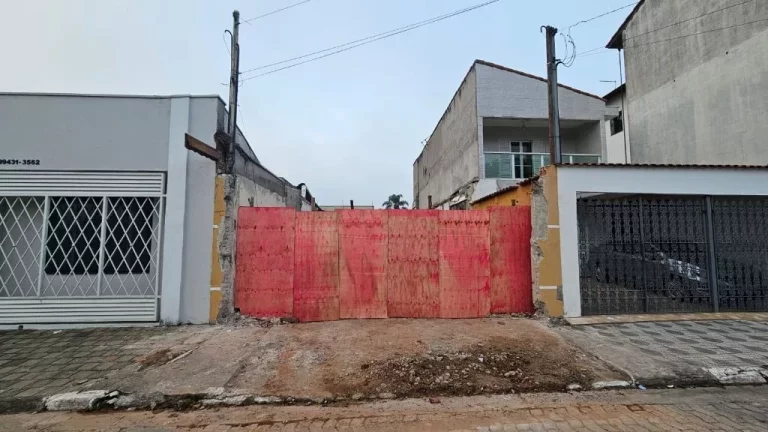 Imagem Terreno à venda, 130 m² por R$ 520.000,00 - Centro - Poá/SP