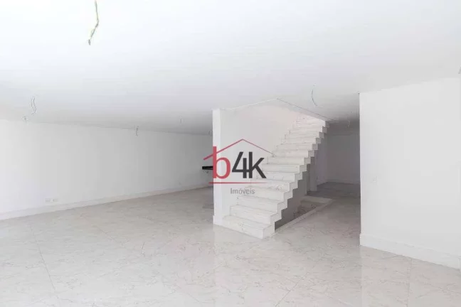 Imagem Casa em Condomínio à venda, 483 m², 4 dormitórios e 5 vagas na Granja Julieta