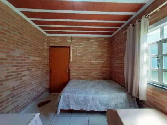 Imagem Paraíso Rural: Sítio com Lagoa, Pomar, Piscina e Casa com 3 Dormitórios